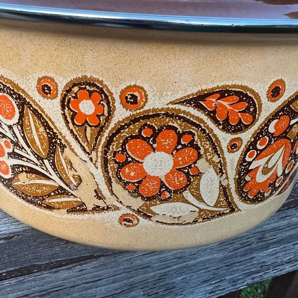 Vtg. 1970s enamel casserole pot lid 10.25 inch orange yellow paisley floral